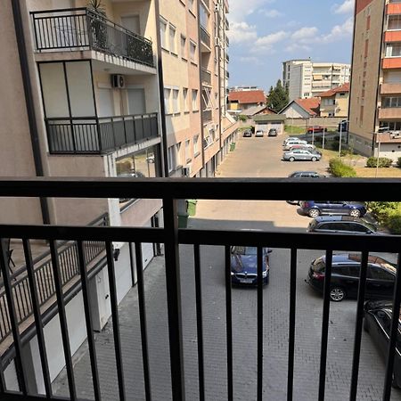 Big Spacious Apartment In Pej Center With Wi-Fi 佩奇 外观 照片
