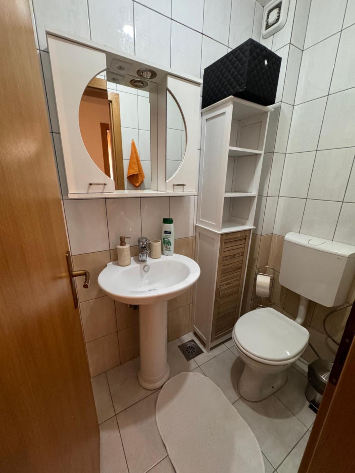 Big Spacious Apartment In Pej Center With Wi-Fi 佩奇 外观 照片